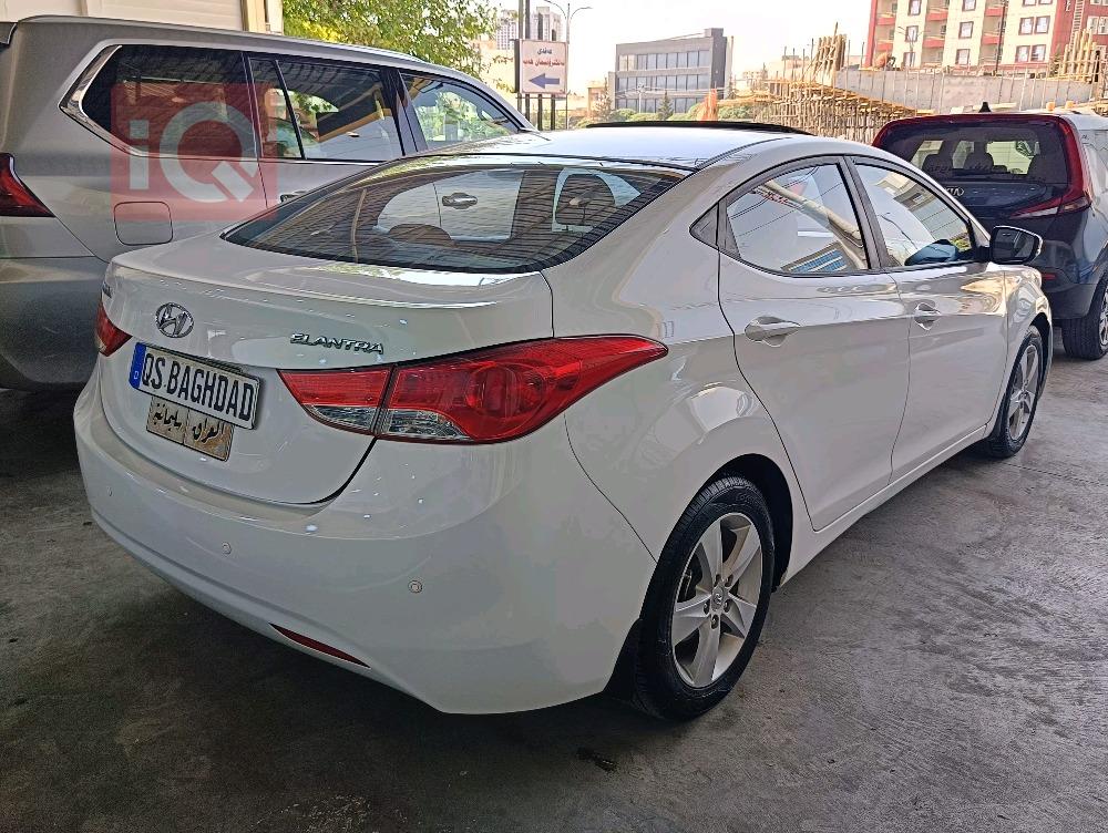 هیوندای ئەلەنترا